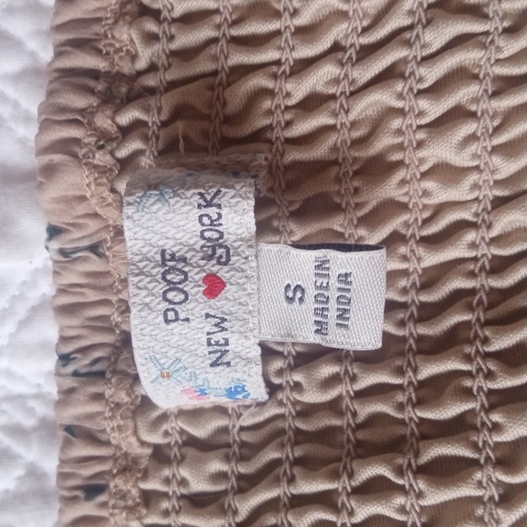 Cute cinched crop top - Picture 2 of 4